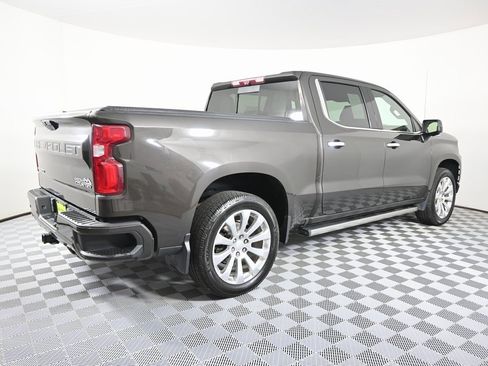 Used 2021 Chevrolet Silverado 1500 High Country w/ Technology Package image 8