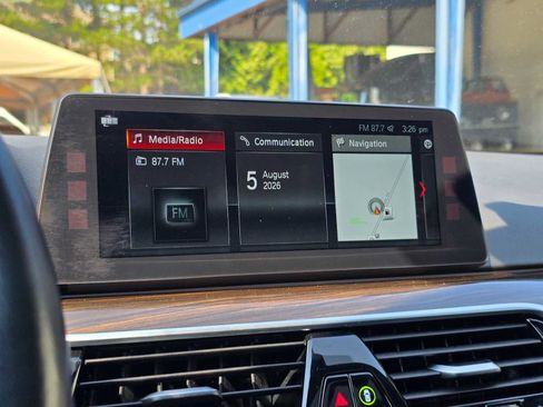 Used 2018 BMW 530i xDrive AWD/4WD image 27