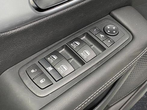 New 2026 Chrysler Pacifica Limited w/ Trailer Tow Group image 31