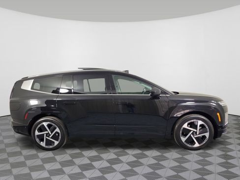 New 2026 Hyundai Ioniq 9 Calligraphy image 2