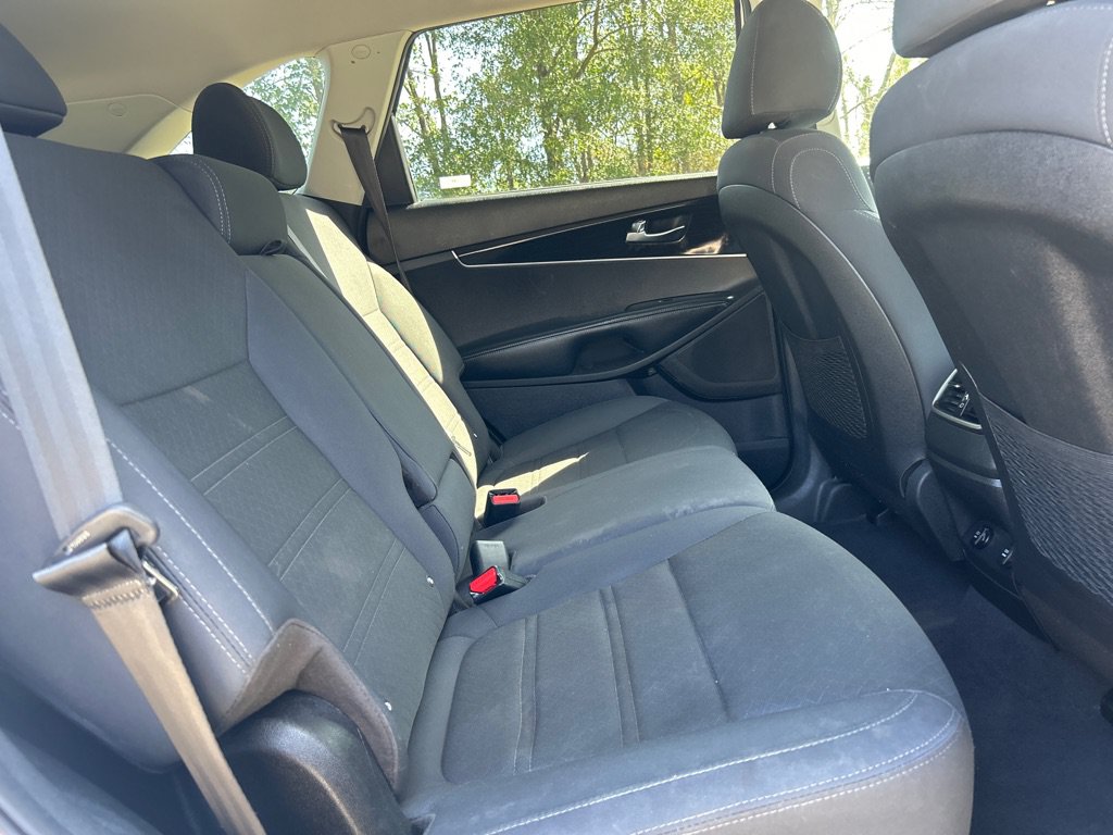 Used 2019 Kia Sorento AWD V6 image 19