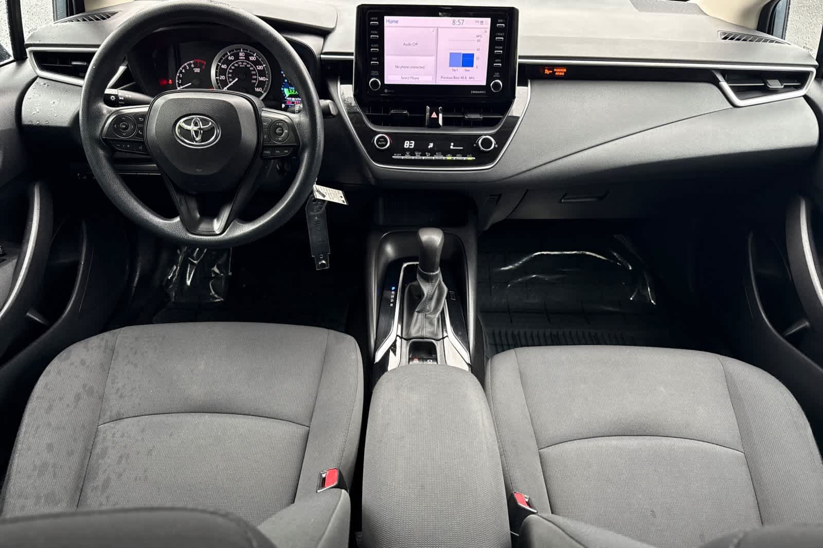 Used 2021 Toyota Corolla LE FWD image 3