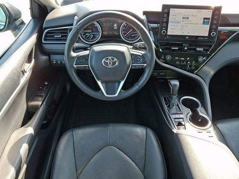 Certified 2022 Toyota Camry XLE w/ Navigation Upgrade Package FWD image 11