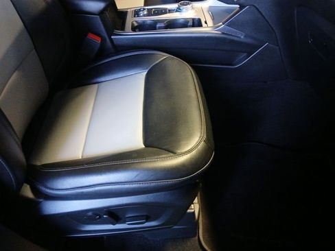 Certified 2023 Ford Explorer XLT w/ Equipment Group 202A image 64