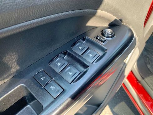 Used 2022 Chevrolet Colorado LT w/ LT Convenience Package AWD/4WD image 20