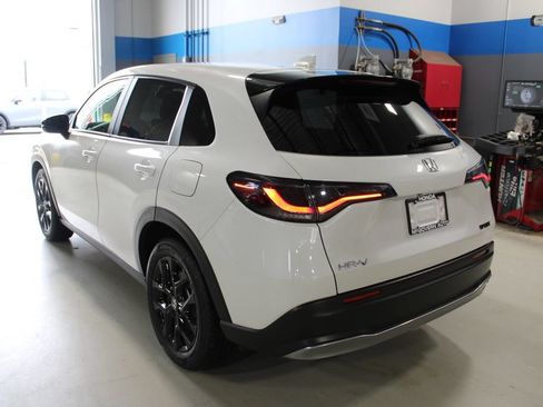 Used 2025 Honda HR-V Sport image 20
