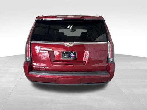 Used 2018 Cadillac Escalade Luxury image 7