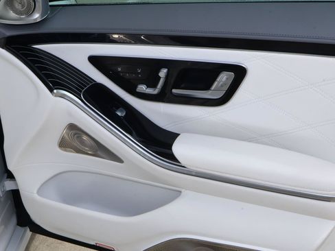 Used 2024 Mercedes-Benz Maybach S 580 4MATIC image 17