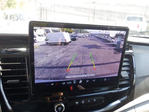 Used 2024 Ford Transit 350 XLT image 17