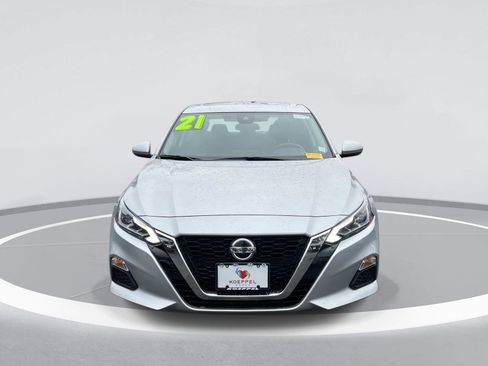 Certified 2021 Nissan Altima 2.5 SV w/ SV Premium Package image 2