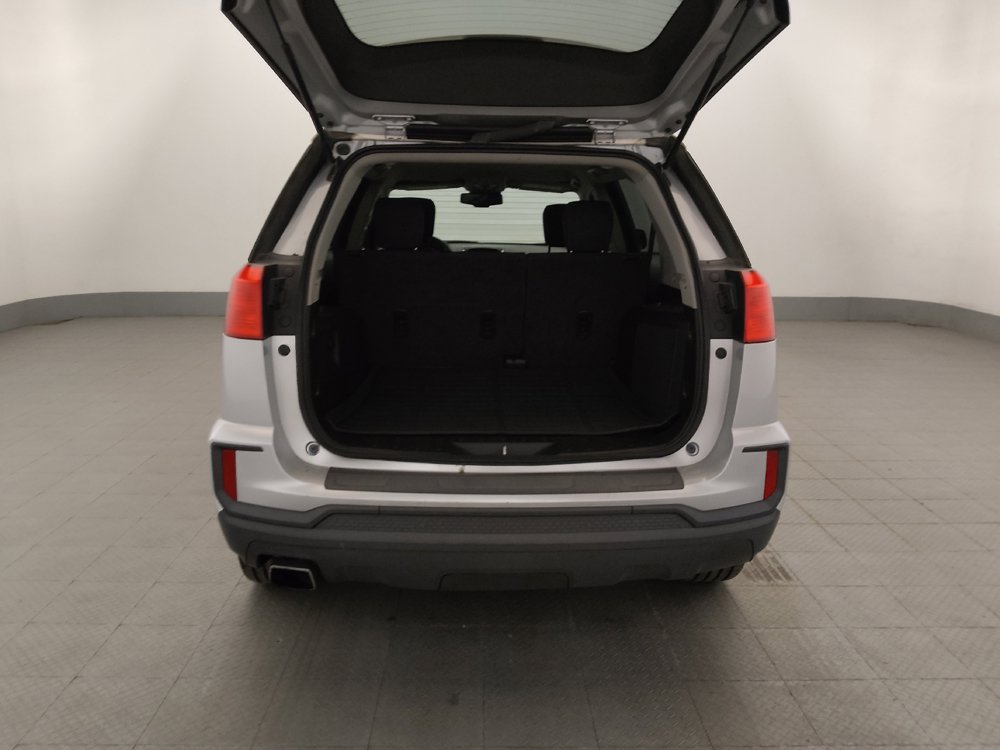 Used 2017 GMC Terrain SLE AWD/4WD image 29