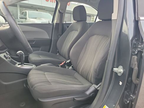 Used 2018 Chevrolet Sonic LT image 19