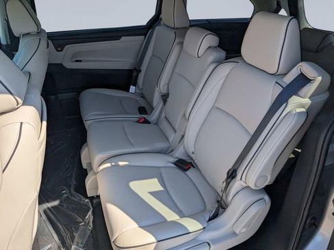 New 2026 Honda Odyssey Touring image 21