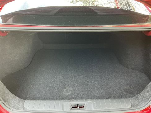 Used 2021 Nissan Sentra SV FWD image 19
