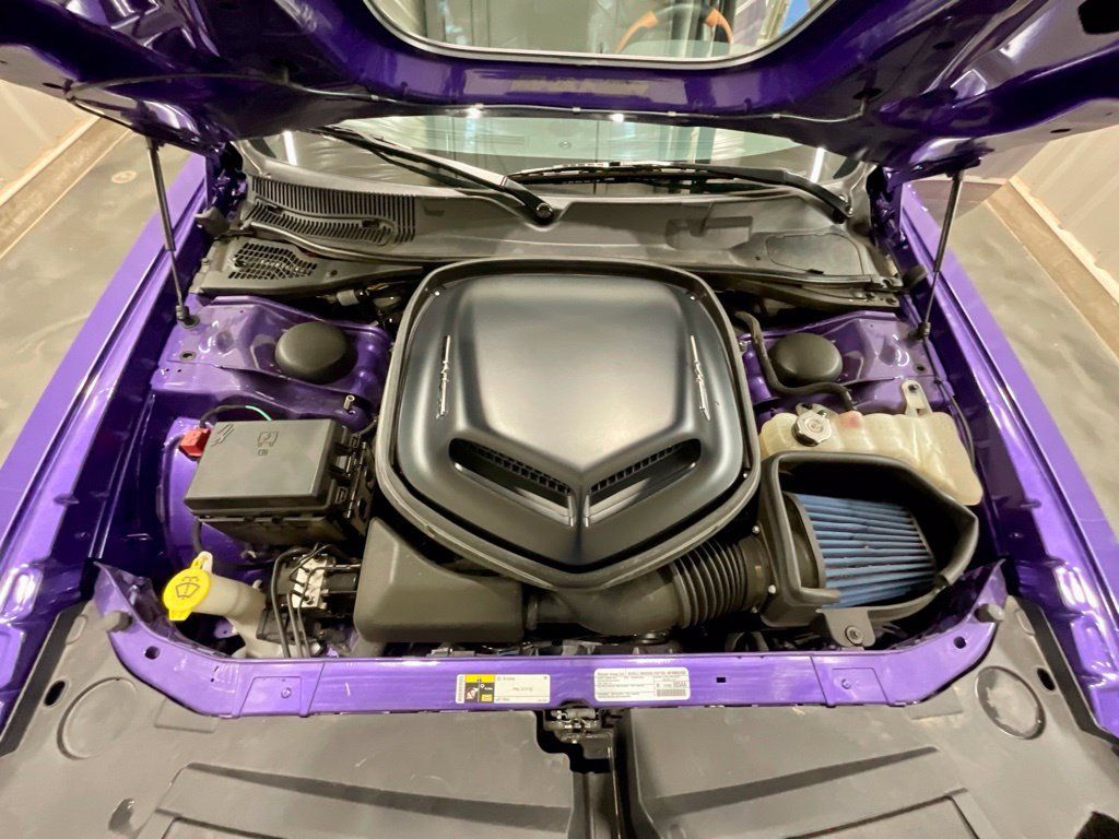 Used 2014 Dodge Challenger R/T RWD image 10