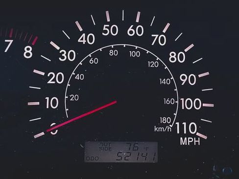 Used 2007 Toyota Corolla LE FWD image 2