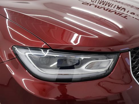 Used 2023 Chrysler Pacifica Touring-L AWD/4WD image 26
