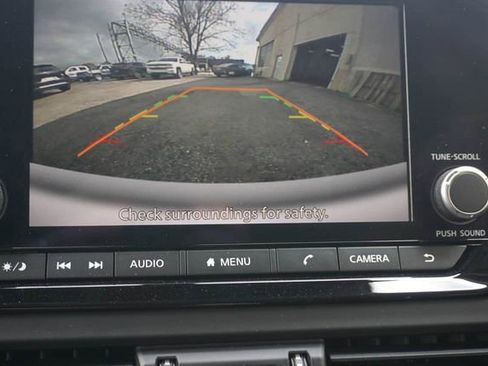 Used 2024 Nissan Pathfinder S AWD/4WD image 24