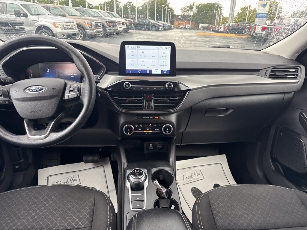 Used 2025 Ford Escape Active AWD/4WD image 17