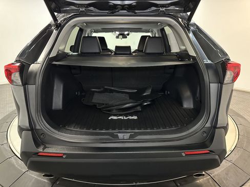 Used 2023 Toyota RAV4 XLE Premium image 33