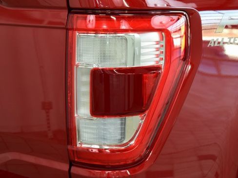 Used 2022 Ford F150 Lariat w/ Equipment Group 502A High image 19