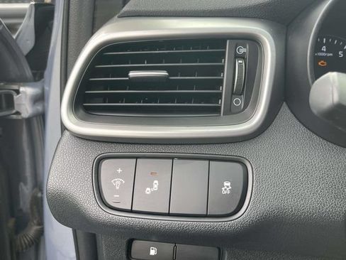 Used 2020 Kia Sorento S FWD image 19