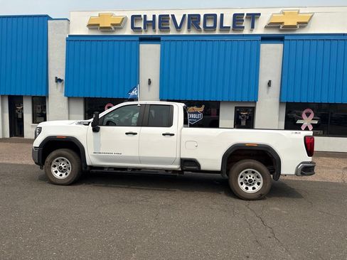 Used 2024 GMC Sierra 2500 Pro AWD/4WD image 17