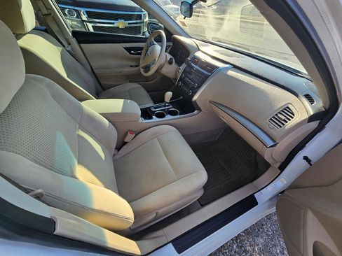 Used 2014 Nissan Altima 2.5 S w/ Sport Value Package image 18