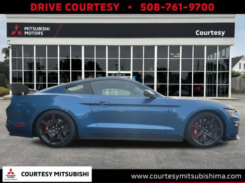 Used 2020 Ford Mustang Shelby GT500 w/ Carbon Fiber Track Pack image 1