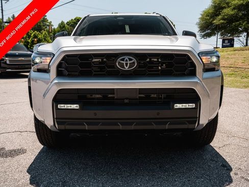 Certified 2025 Toyota 4Runner TRD Off-Road Premium AWD/4WD image 2