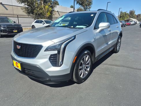 Used 2021 Cadillac XT4 Sport w/ Cold Weather Package FWD image 2