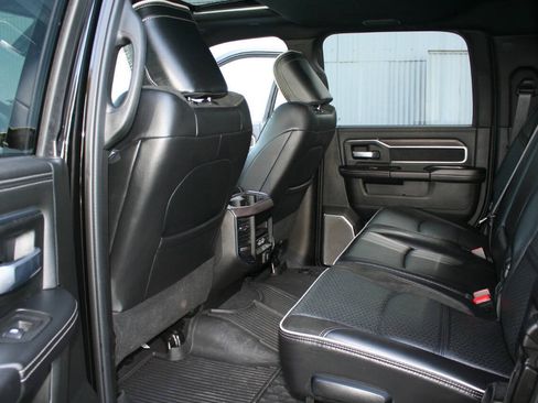 Used 2025 RAM 2500 Laramie AWD/4WD image 25