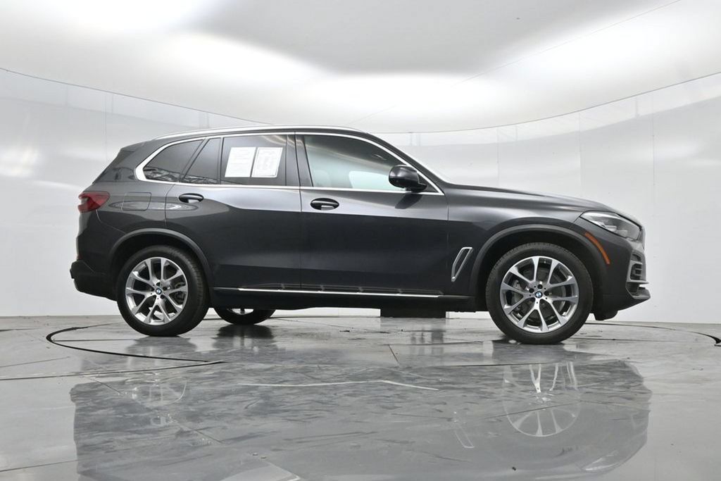 Used 2023 BMW X5 xDrive40i AWD/4WD image 55