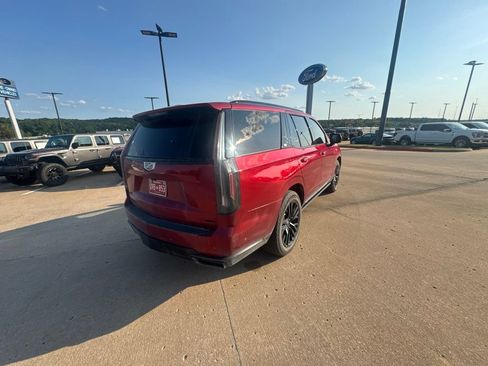 Used 2021 Cadillac Escalade Sport Platinum AWD/4WD image 7