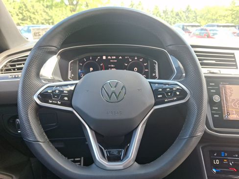 Certified 2024 Volkswagen Tiguan SEL R-Line AWD/4WD image 22