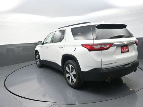 Used 2019 Chevrolet Traverse LT w/ LT Premium Package AWD/4WD image 2