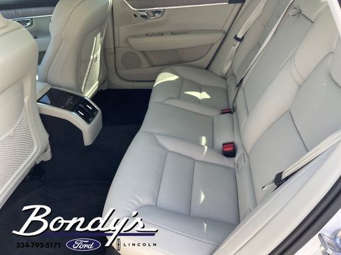 Used 2024 Volvo S90 B6 Plus image 11