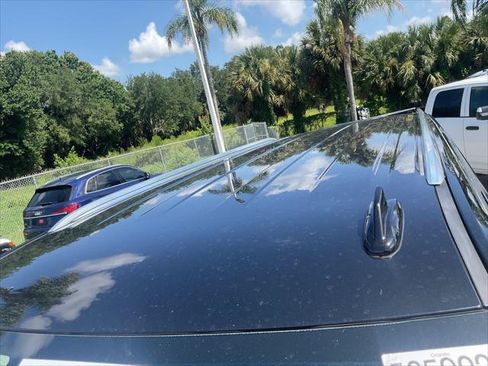 Used 2022 Cadillac Escalade ESV Luxury RWD image 11