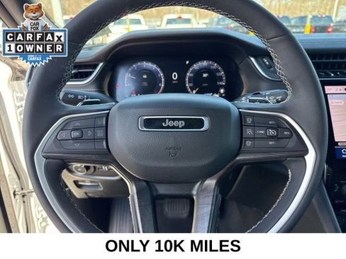 Used 2025 Jeep Grand Cherokee Limited image 14