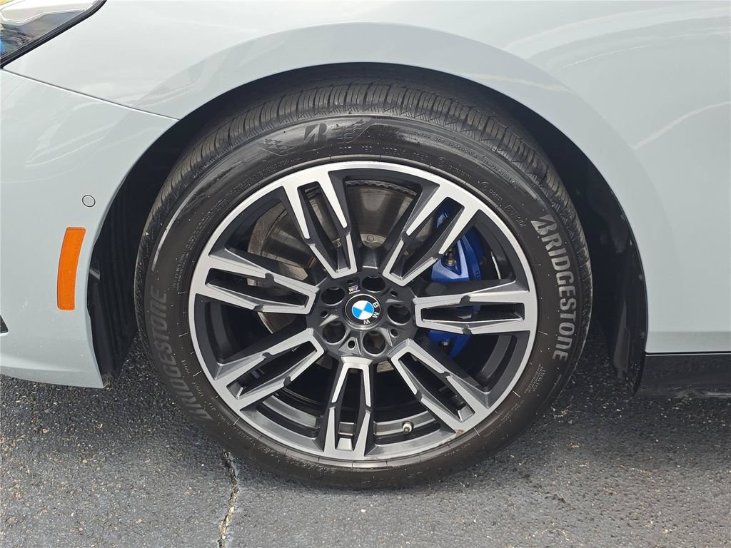 Used 2026 BMW 530i xDrive AWD/4WD image 12