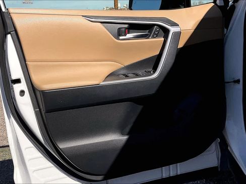 Used 2019 Toyota RAV4 XLE Premium w/ Cold Weather Package image 21