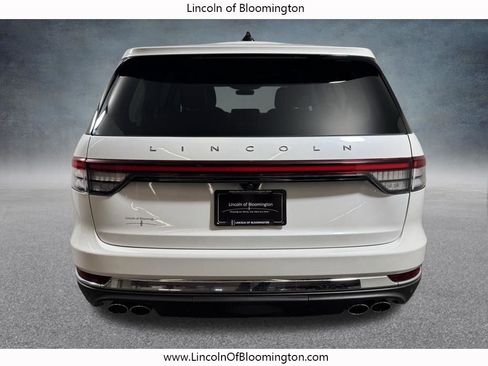Certified 2025 Lincoln Aviator Reserve w/ Illumination Package AWD/4WD image 7