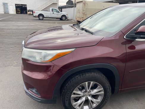 Used 2015 Toyota Highlander XLE FWD image 10