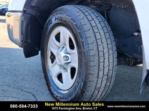 Used 2018 Toyota Tundra SR5 image 32