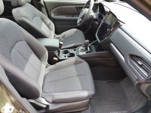 Used 2025 Subaru Forester Premium w/ Convenience Package #1 AWD/4WD image 23