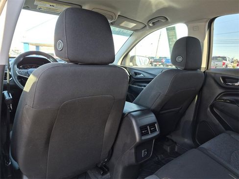 Used 2023 Chevrolet Equinox LT image 34