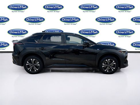 Used 2023 Subaru Solterra AWD image 8