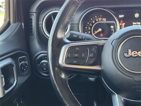 Used 2021 Jeep Gladiator Overland image 28