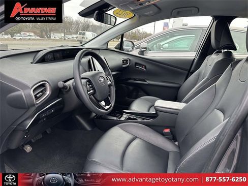 Used 2022 Toyota Prius Prime XLE image 19
