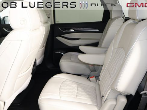 Used 2024 Buick Enclave Avenir w/ Avenir Technology Package AWD/4WD image 10